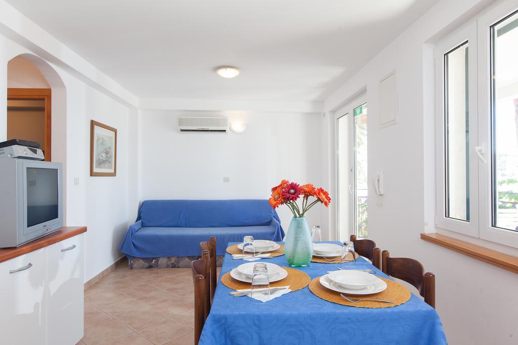 Villa Helena Podgora Phòng bức ảnh